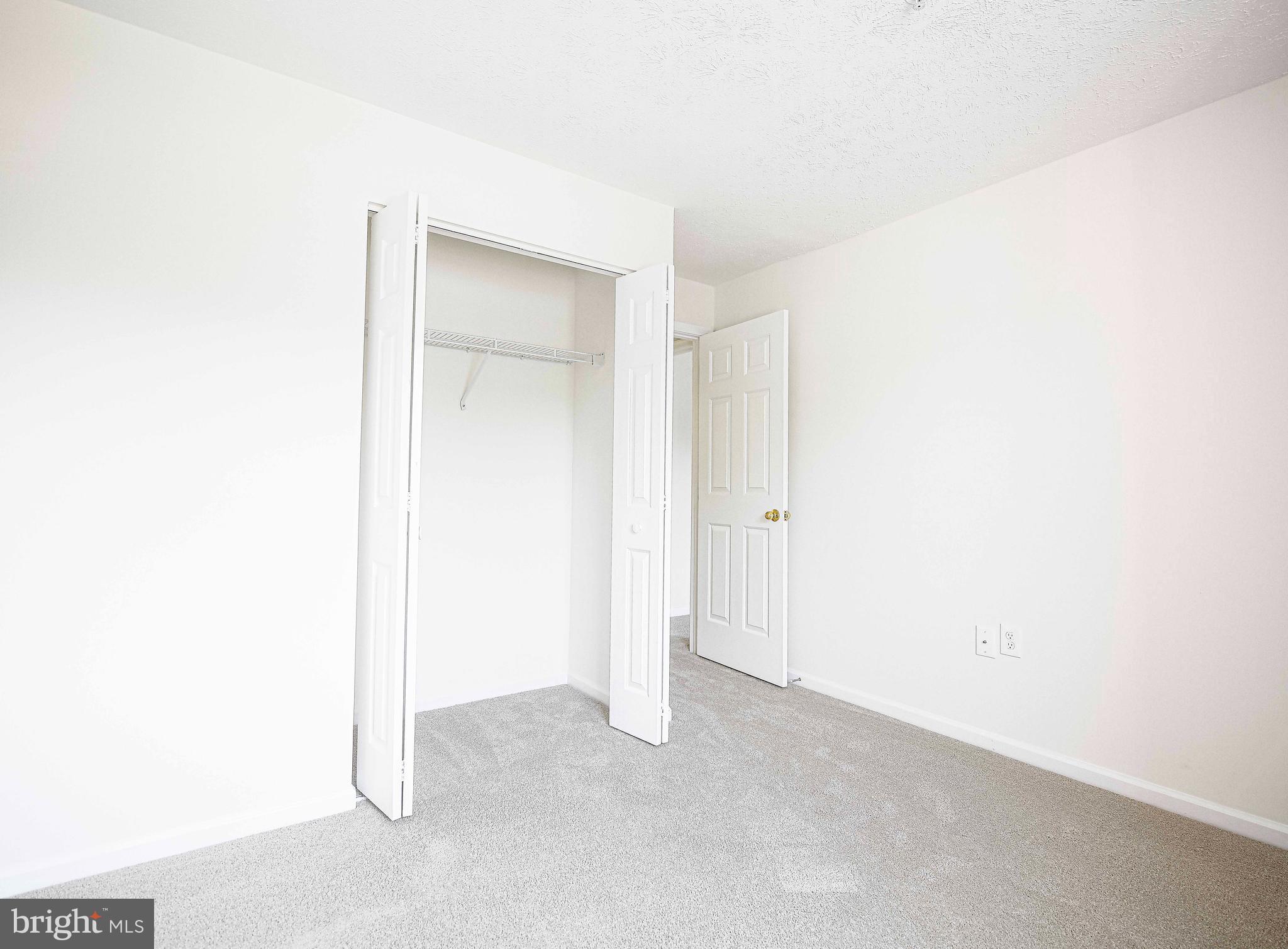 RIVERSIDE - Residential