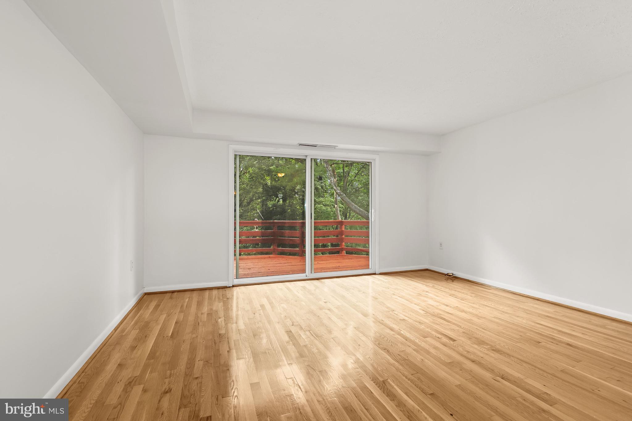 GREENBERRY WOODS - Residential