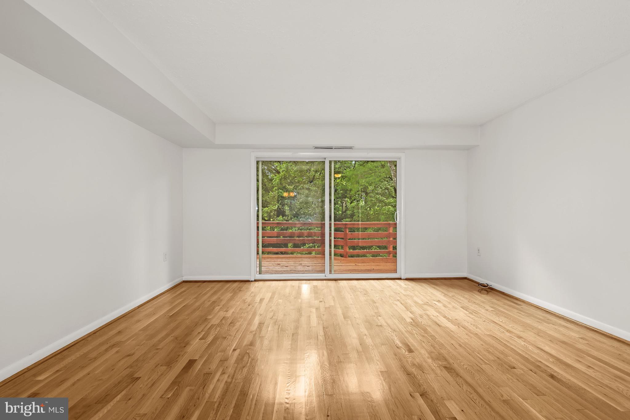 GREENBERRY WOODS - Residential