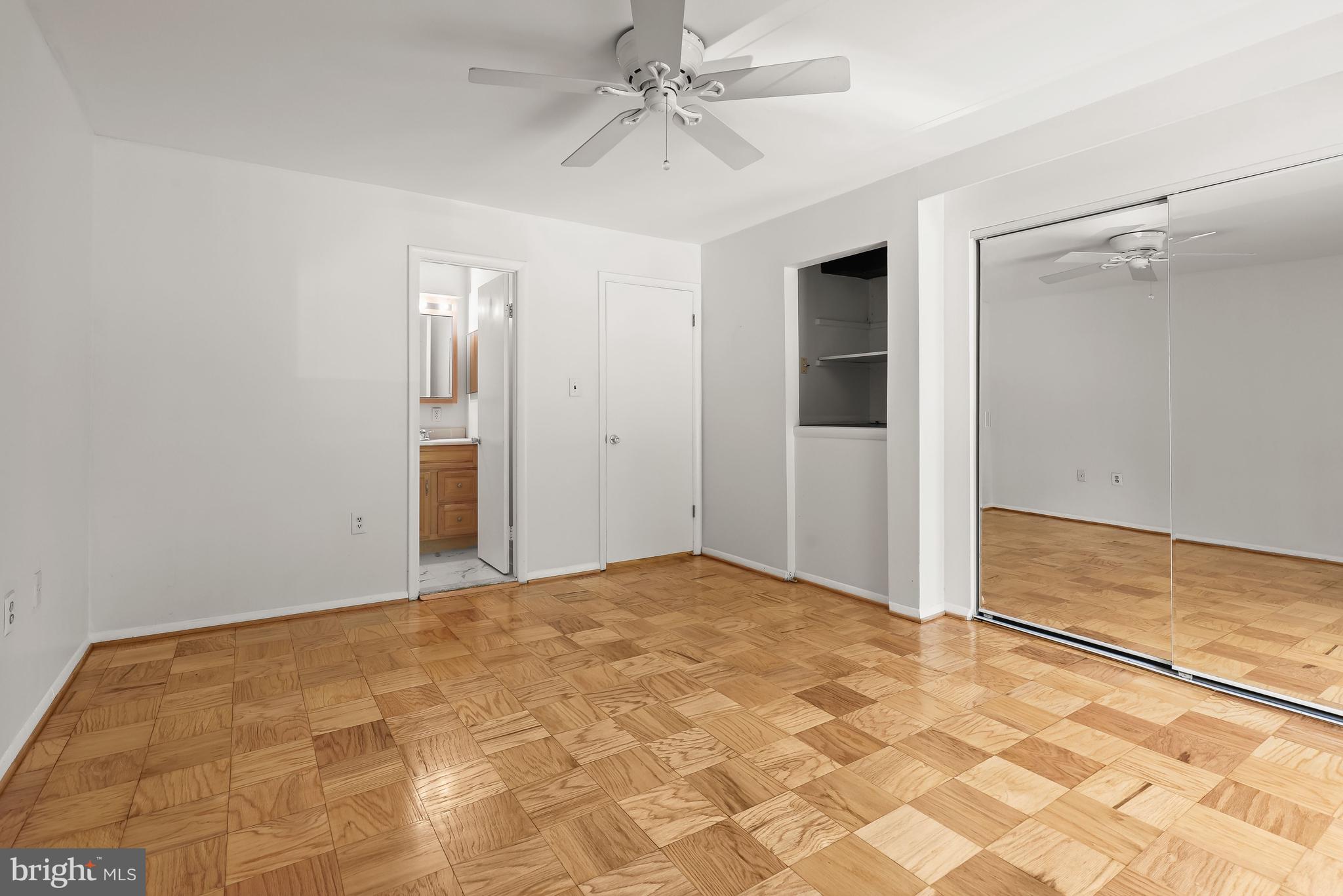 GREENBERRY WOODS - Residential