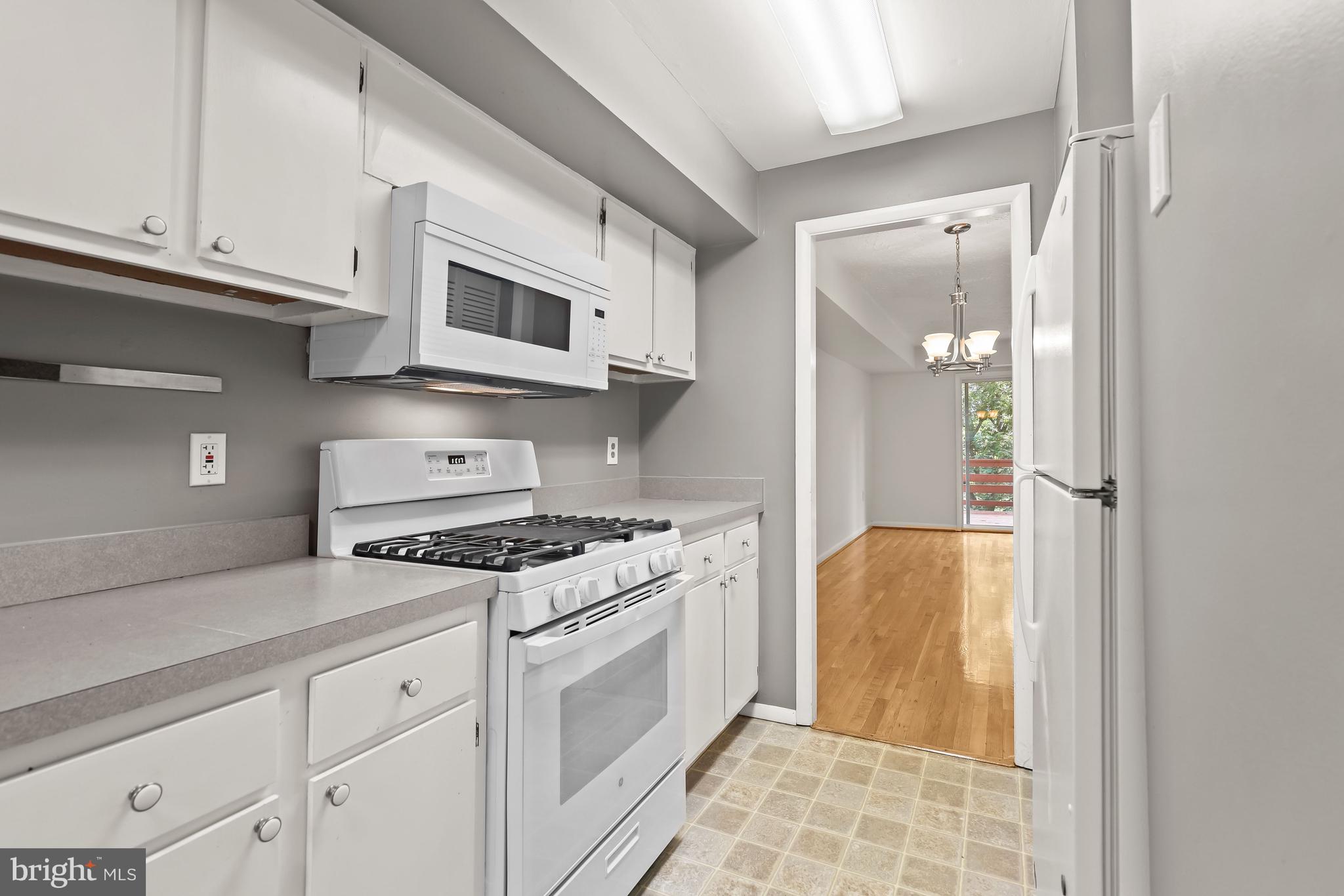 GREENBERRY WOODS - Residential