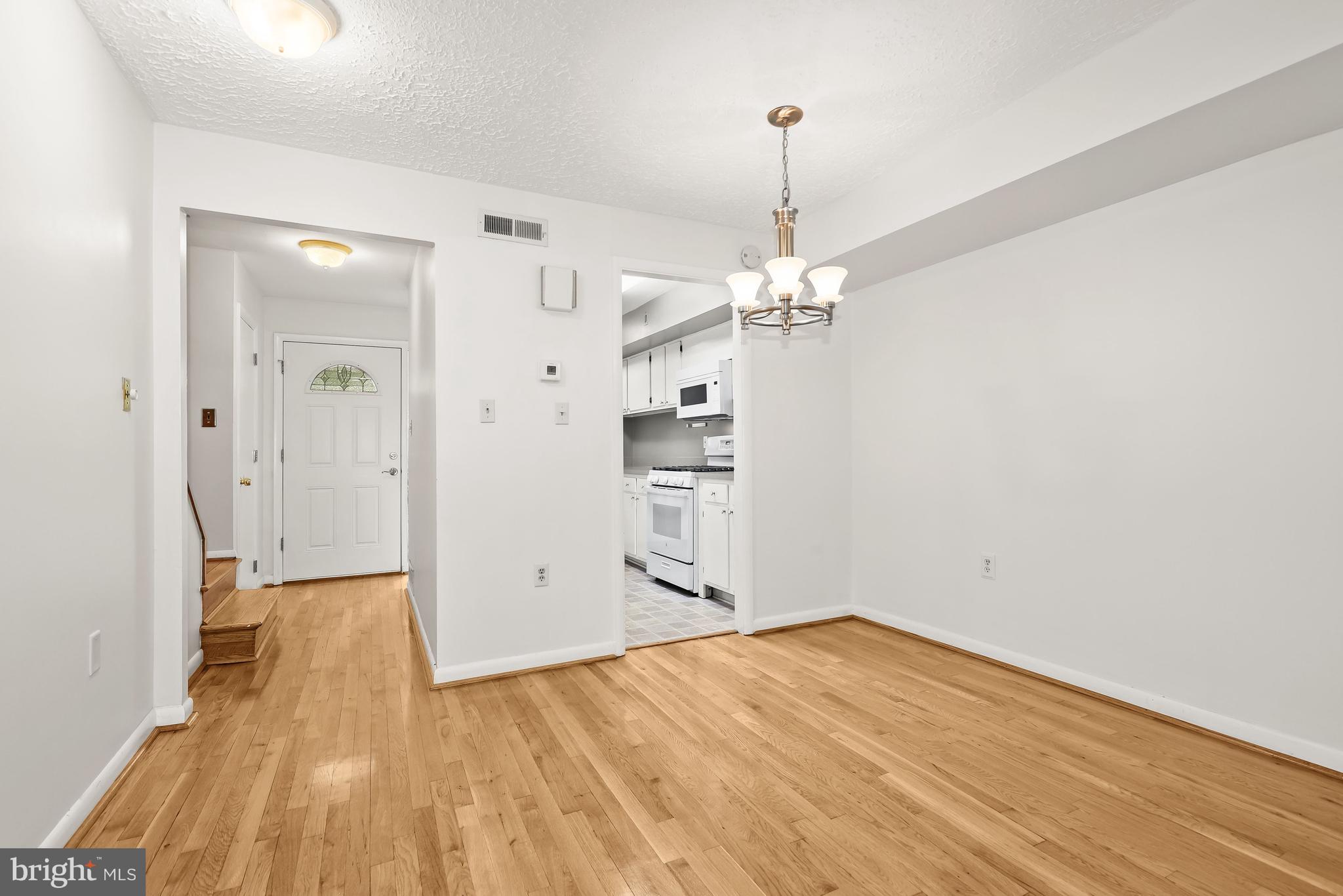 GREENBERRY WOODS - Residential