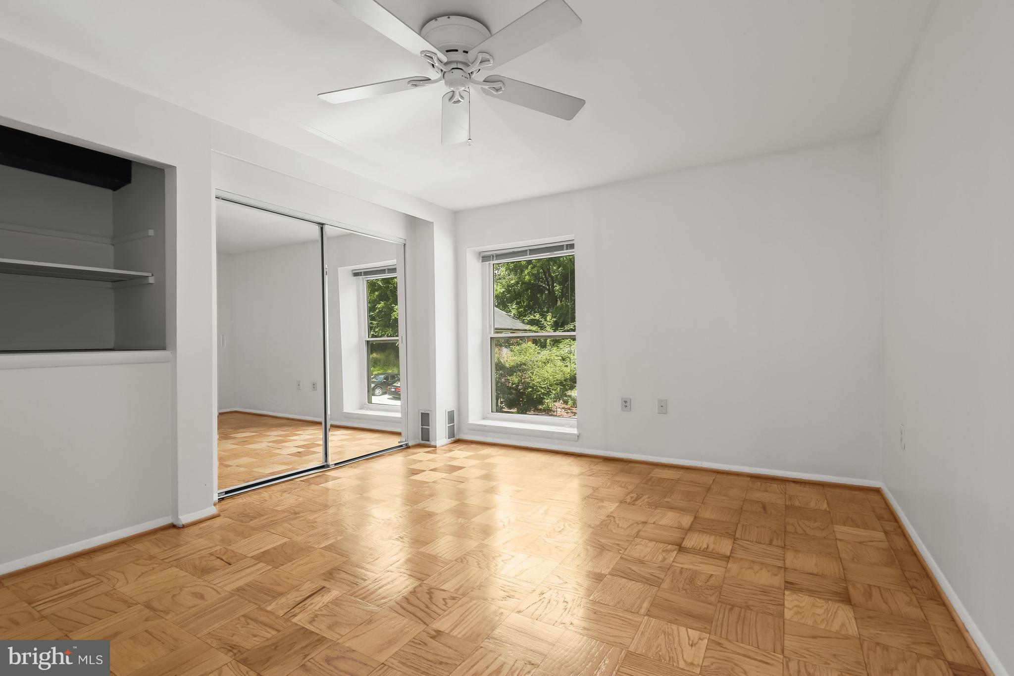 GREENBERRY WOODS - Residential