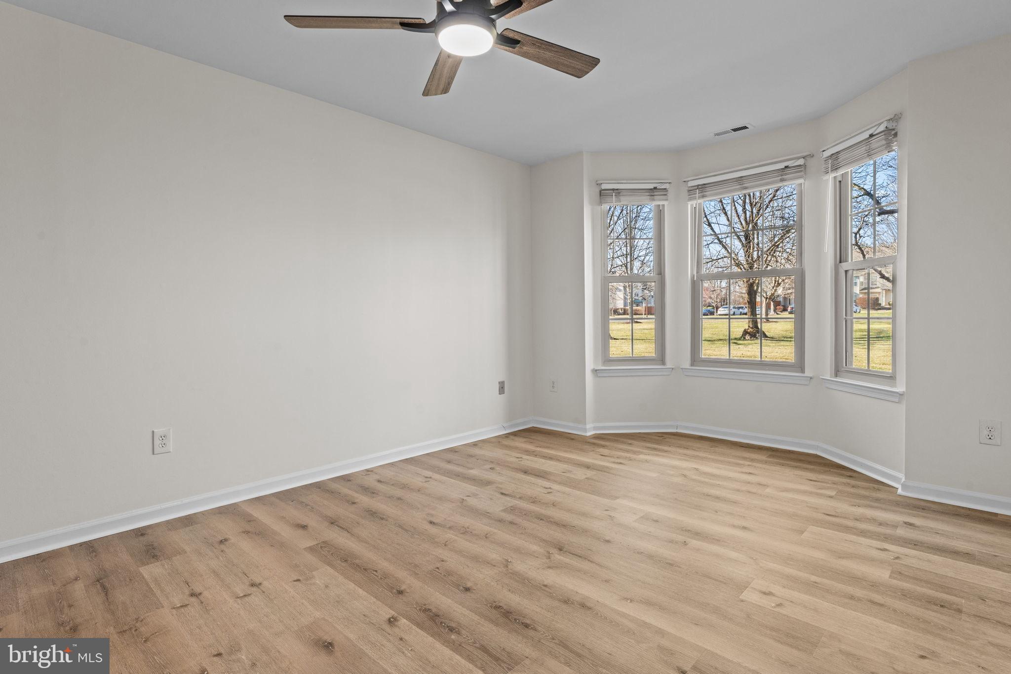 MAKEFIELD GLEN - Residential