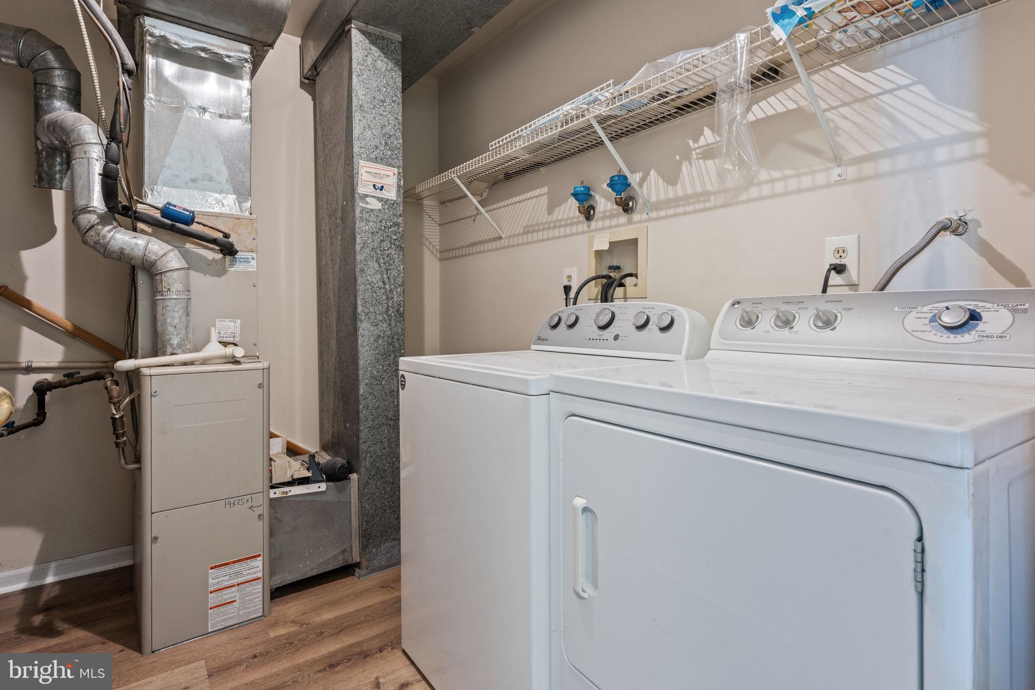 MAKEFIELD GLEN - Residential