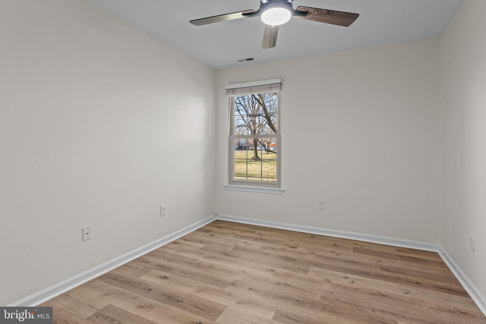 MAKEFIELD GLEN - Residential