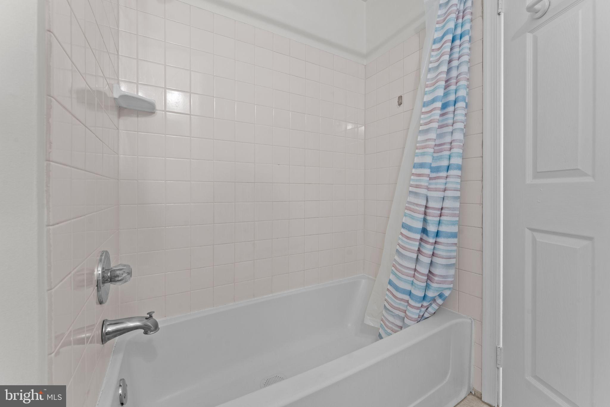 MAKEFIELD GLEN - Residential