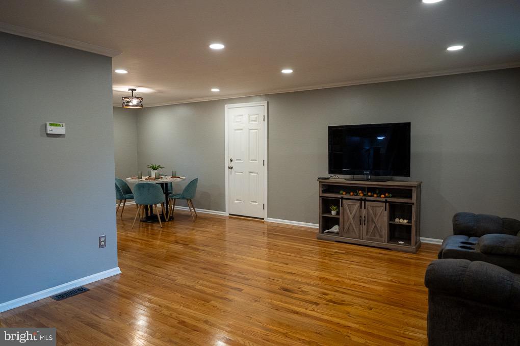 HIDDENBROOK - Residential