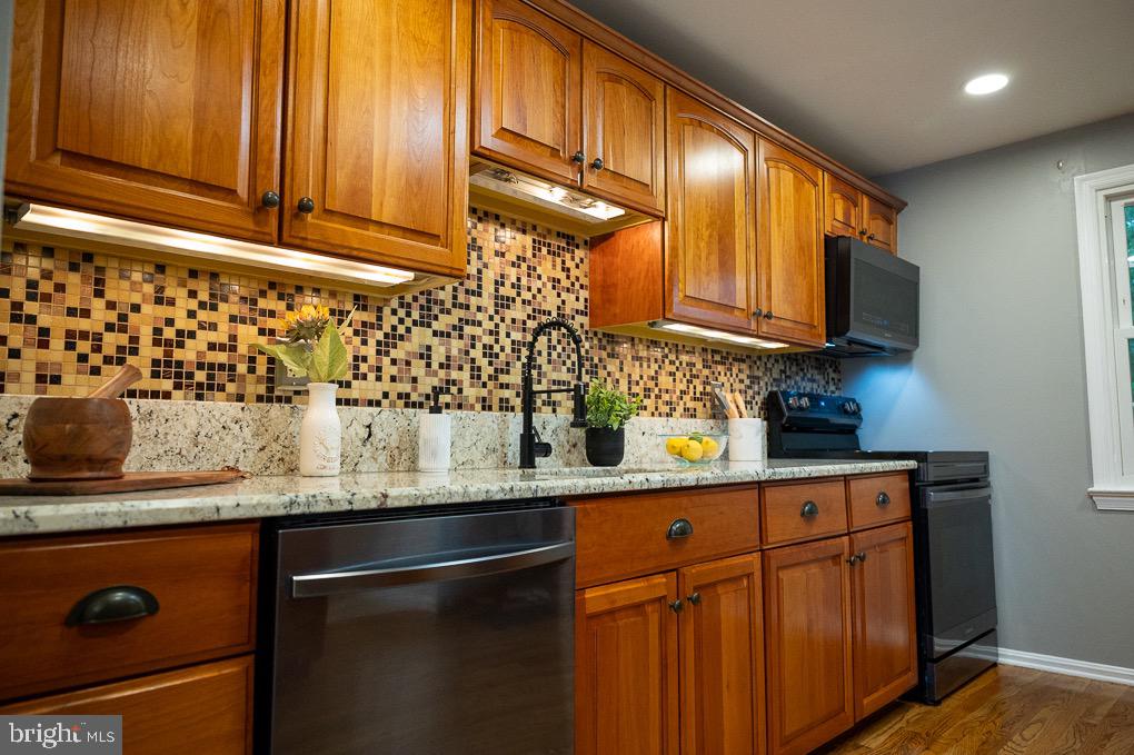 HIDDENBROOK - Residential