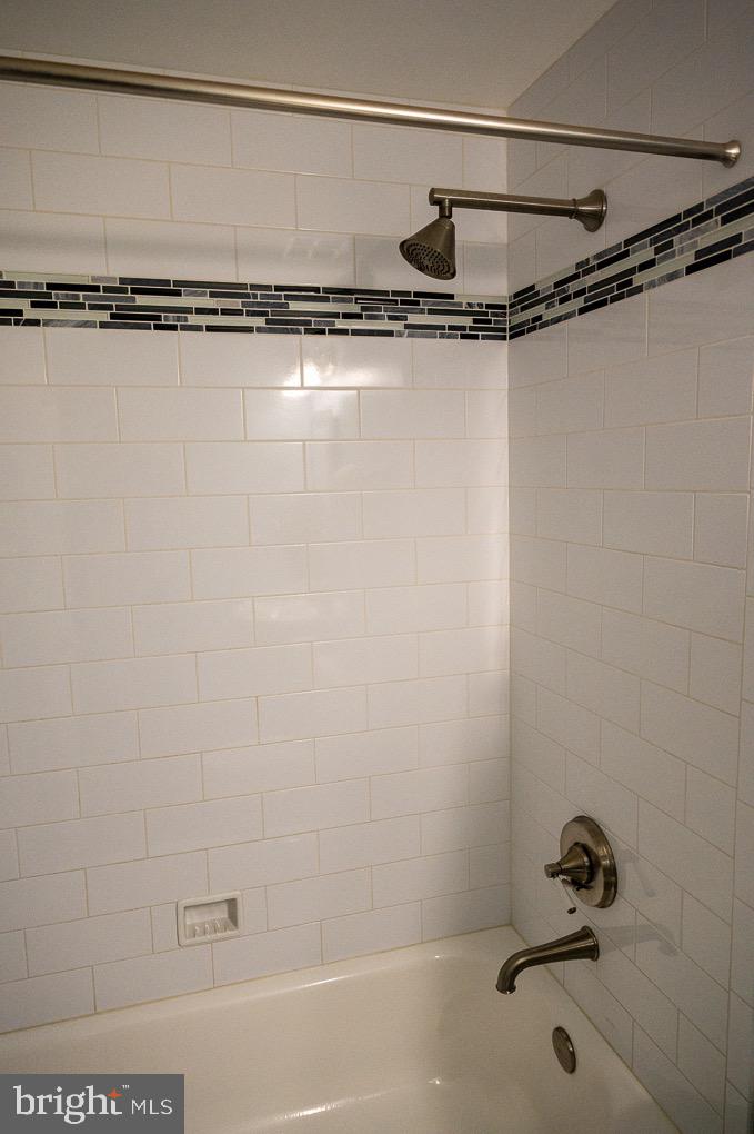 HIDDENBROOK - Residential