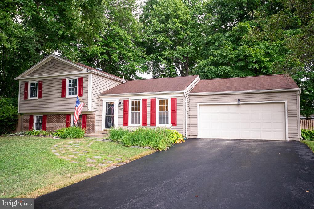 HIDDENBROOK - Residential