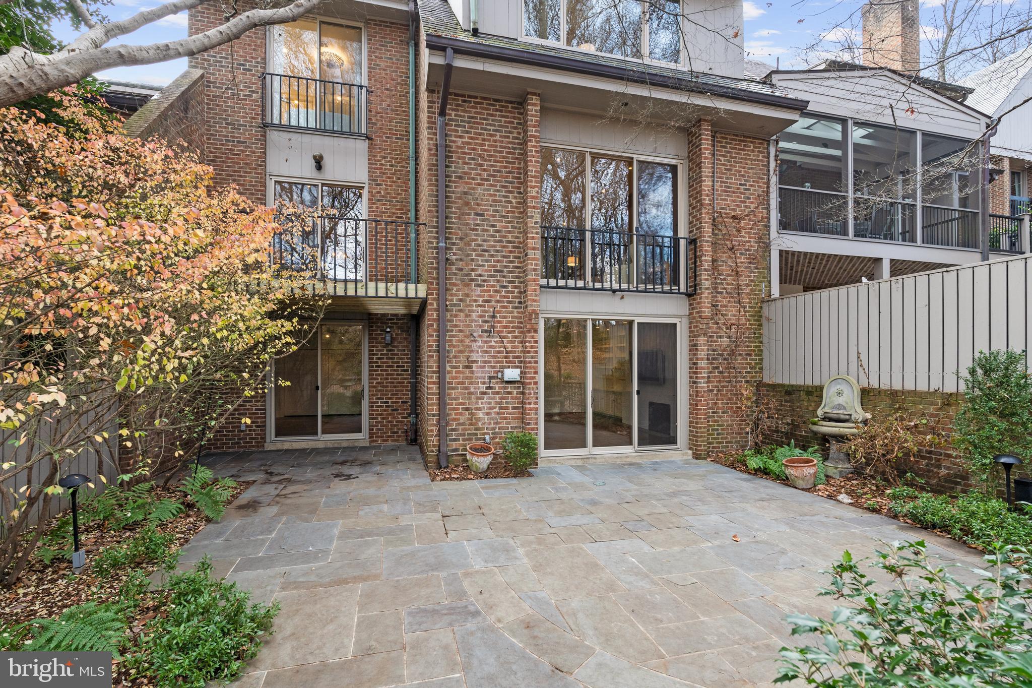 MERRYWOOD ON THE POTOMAC - Residential