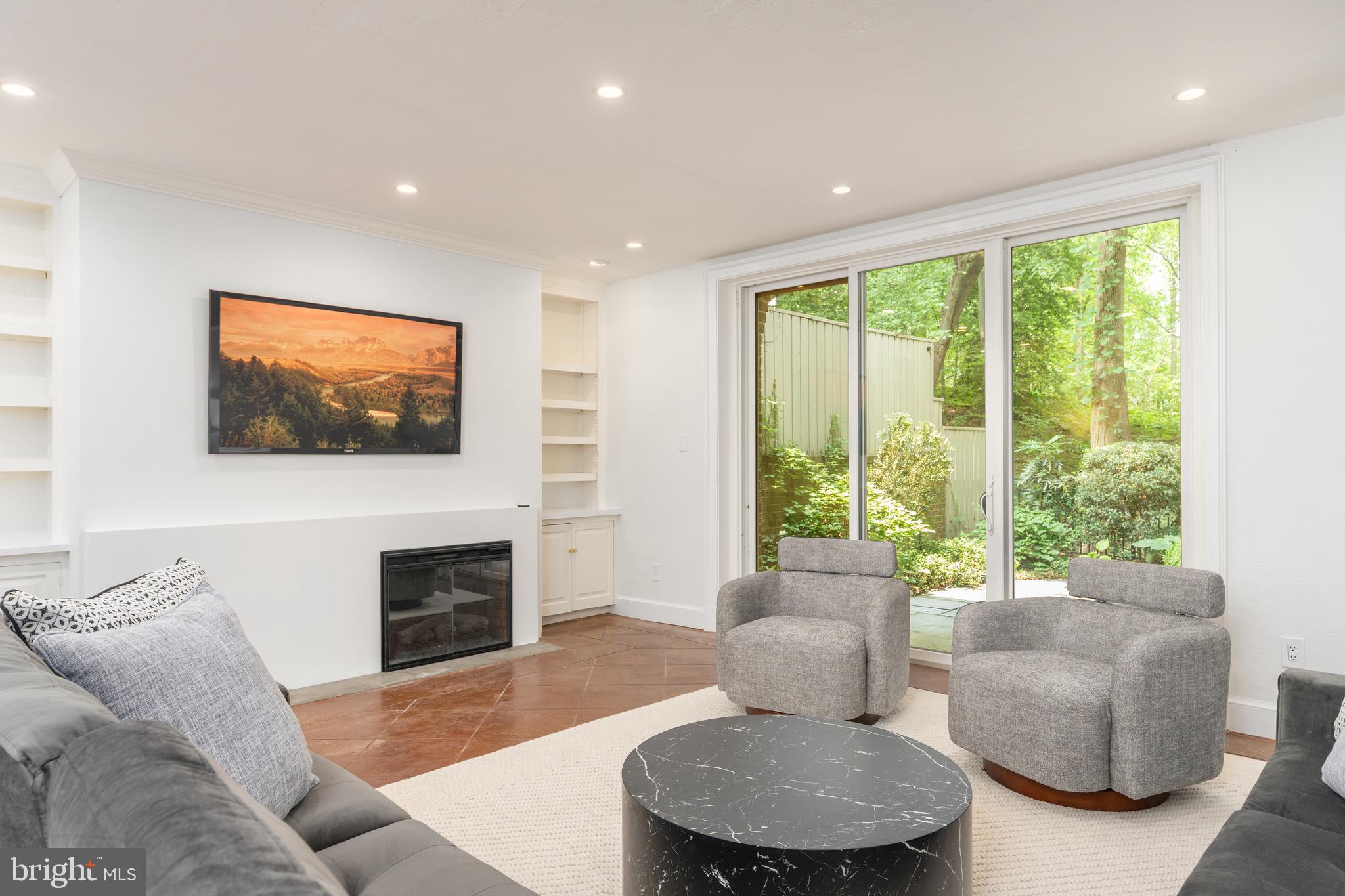 MERRYWOOD ON THE POTOMAC - Residential