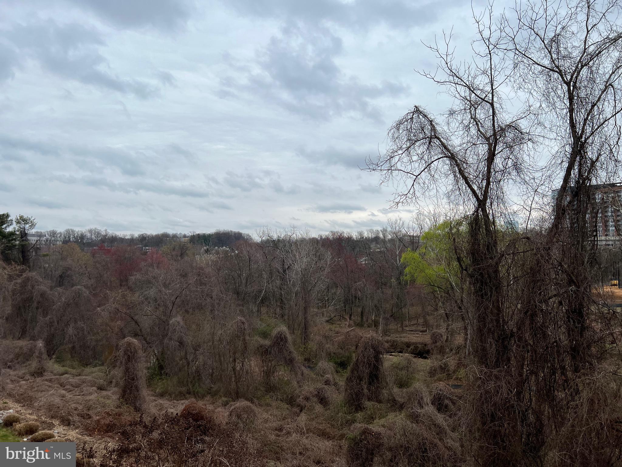 GATES OF MCLEAN - Residential Lease