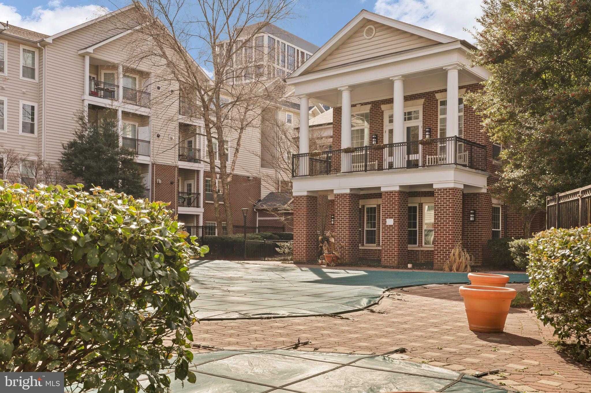 GATES OF MCLEAN - Residential Lease