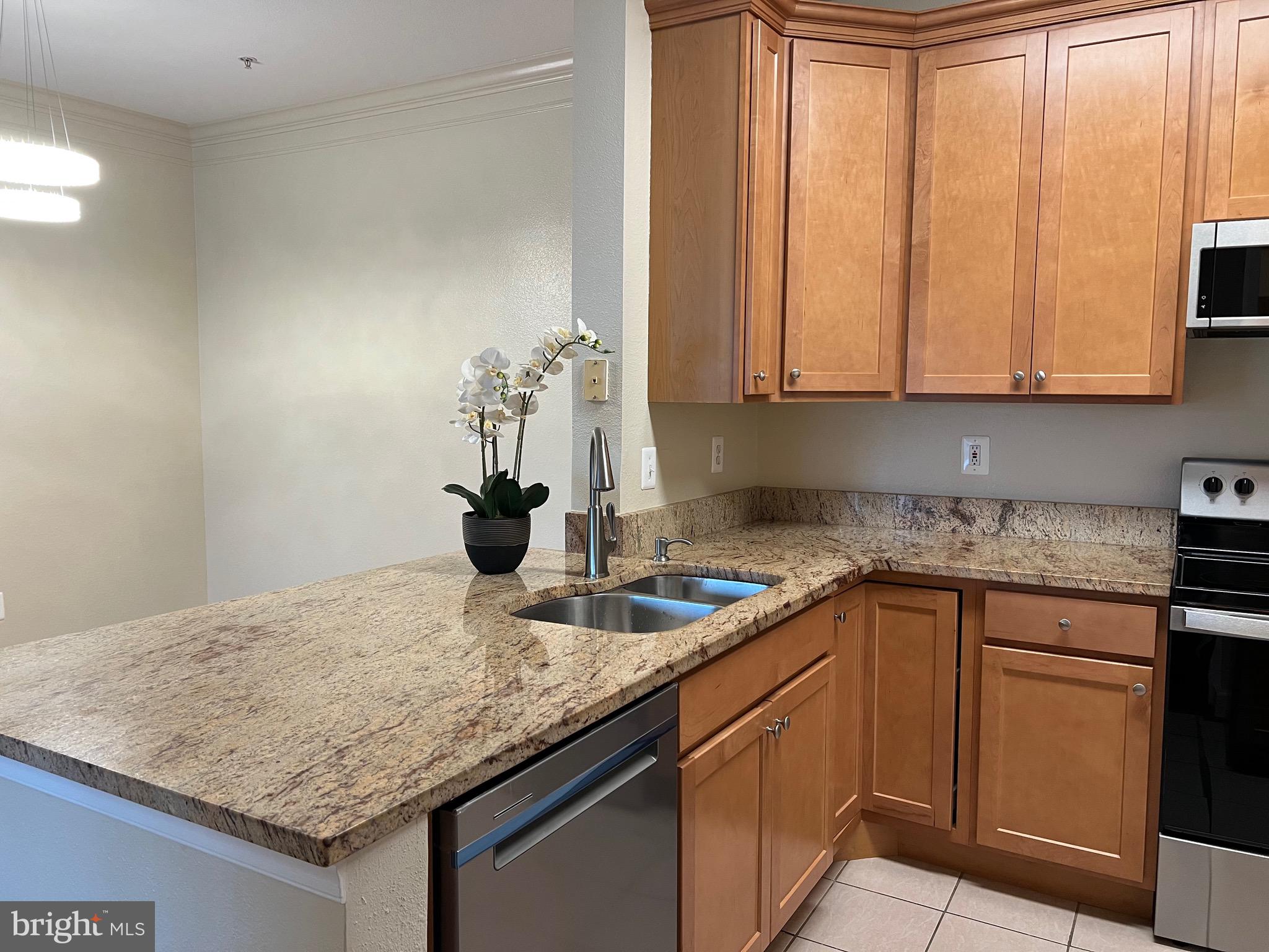 GATES OF MCLEAN - Residential Lease