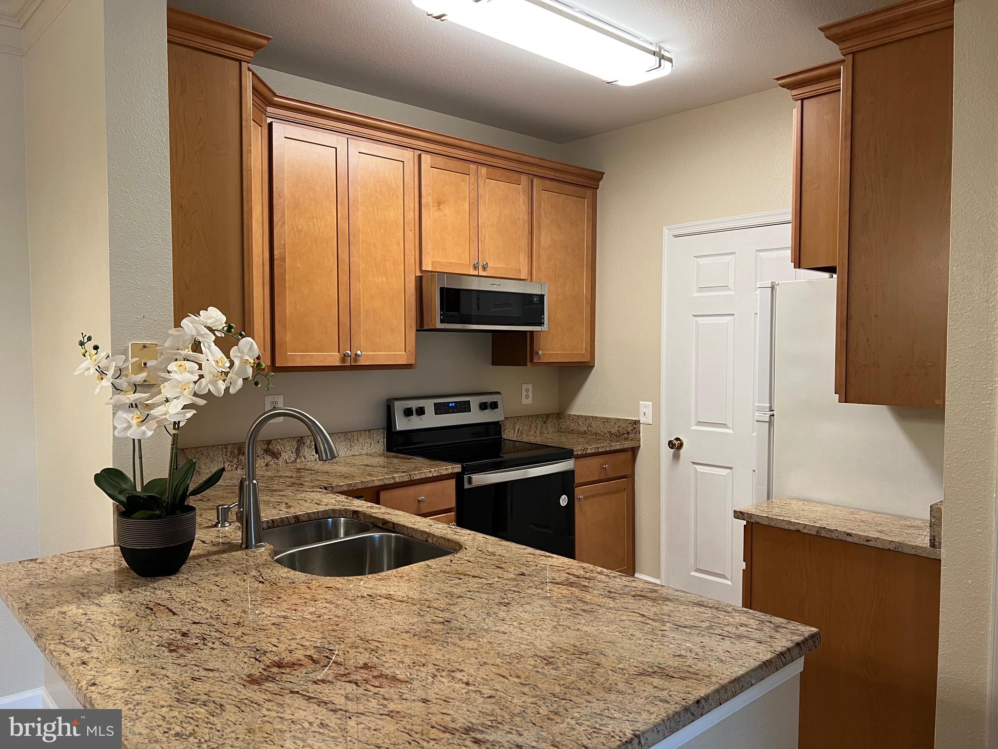 GATES OF MCLEAN - Residential Lease