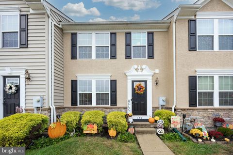 Photo of 140 Sandpiper Court, GILBERTSVILLE, PA 19525 (MLS # PAMC2158332)