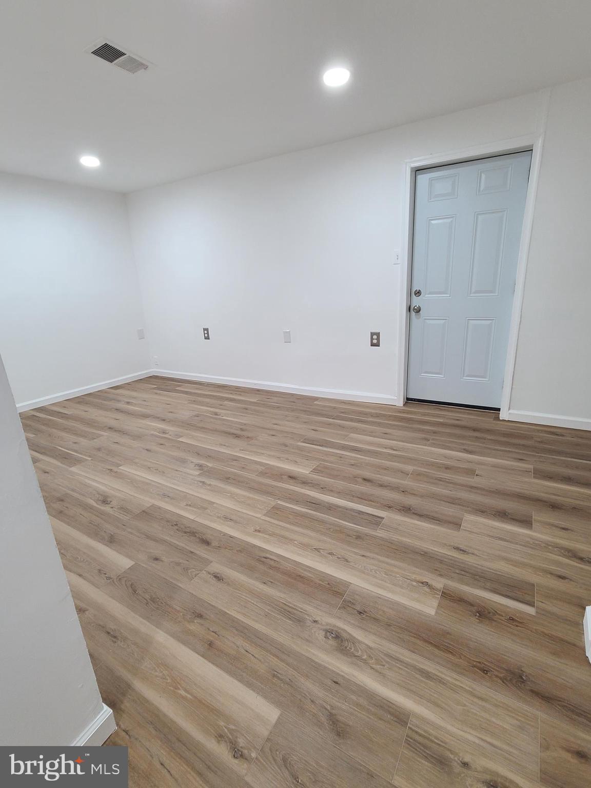 LAKE VILLAGE MANOR - Residential