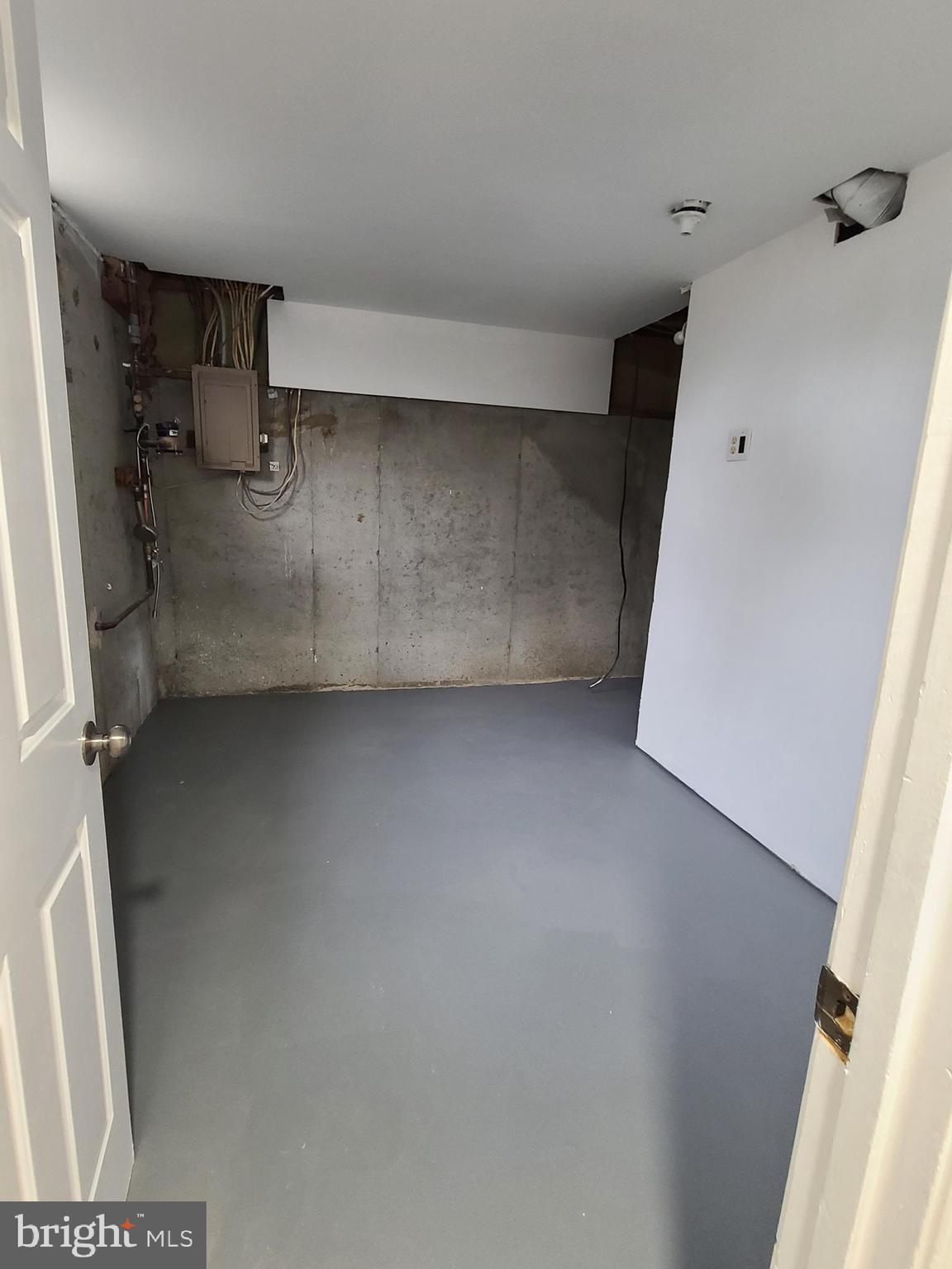 LAKE VILLAGE MANOR - Residential