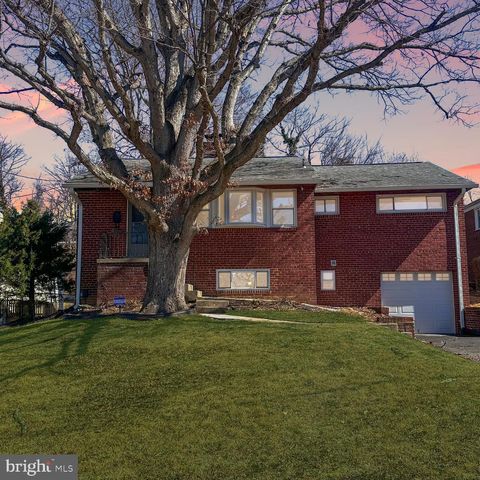 Photo of 5820 Woodland Drive, OXON HILL, MD 20745 (MLS # MDPG2194452)