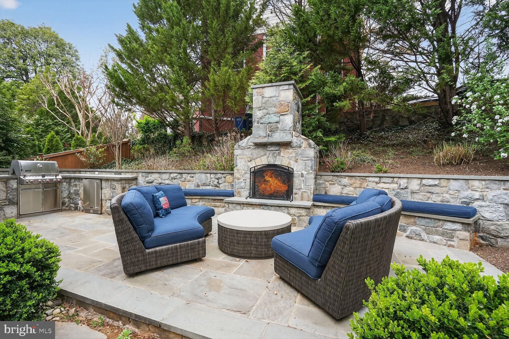 BERKLEY - Residential