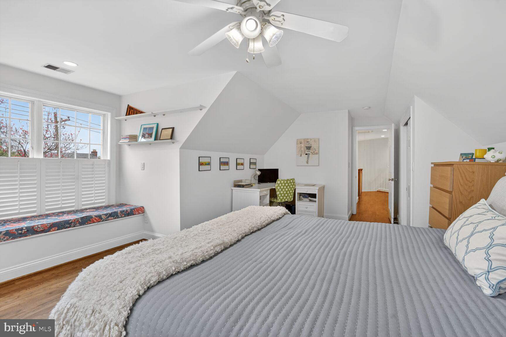BERKLEY - Residential