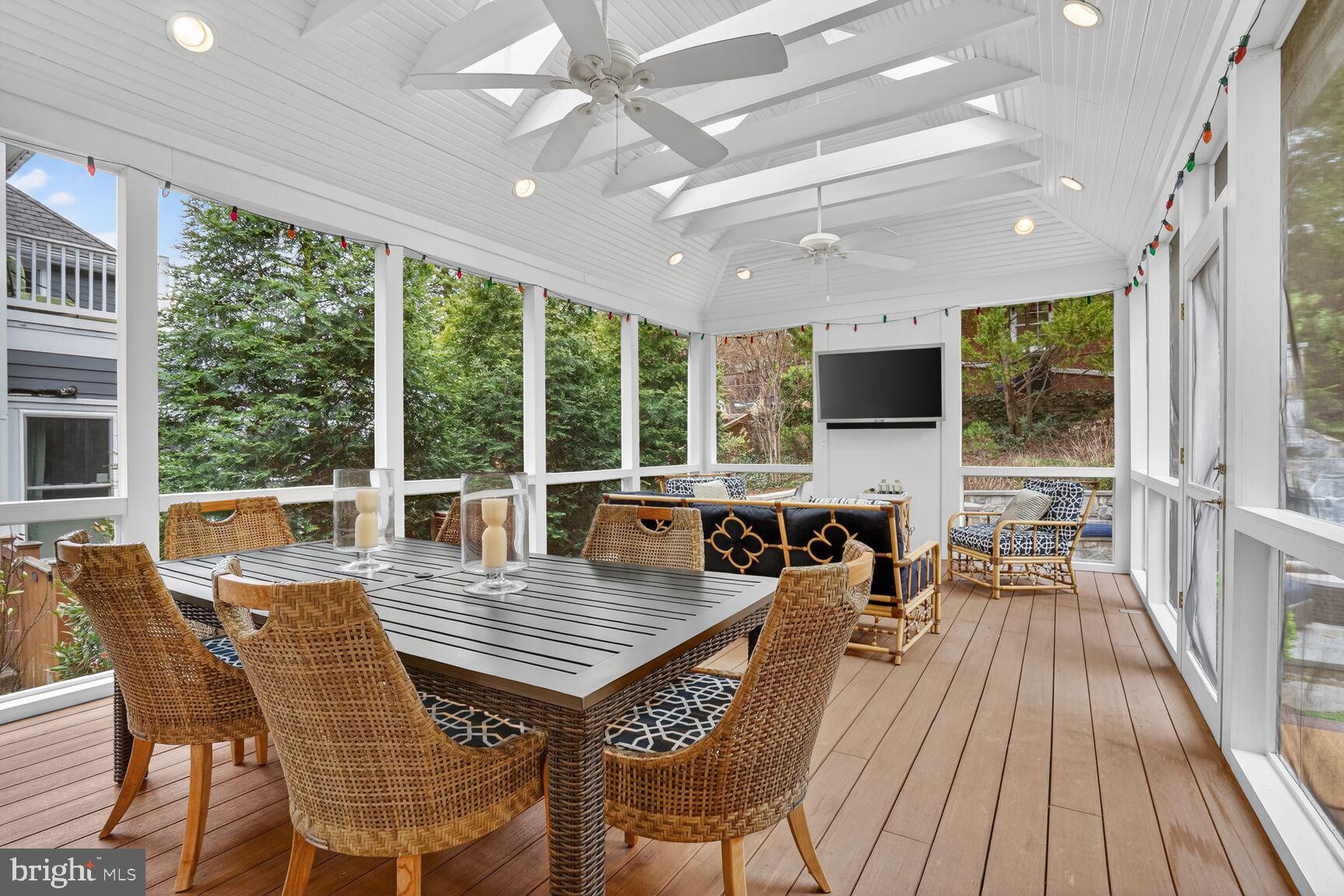 BERKLEY - Residential