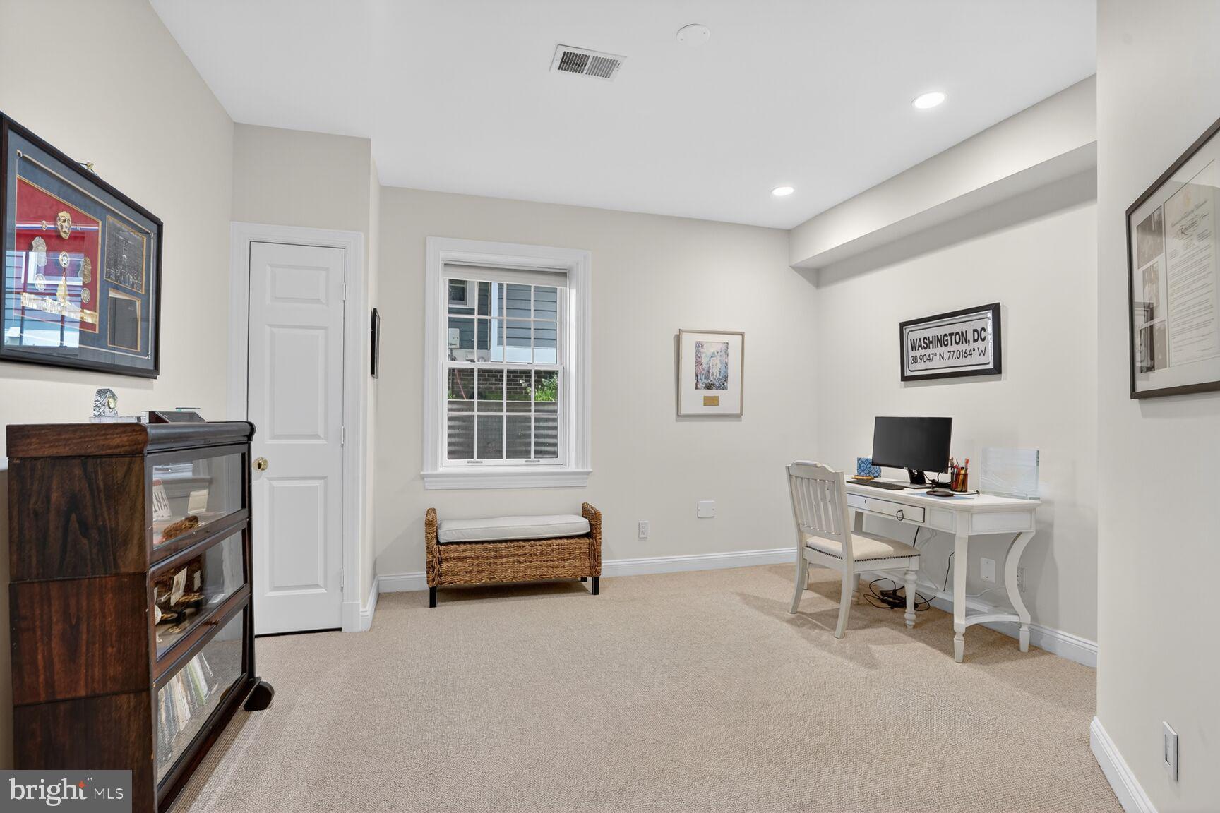 BERKLEY - Residential