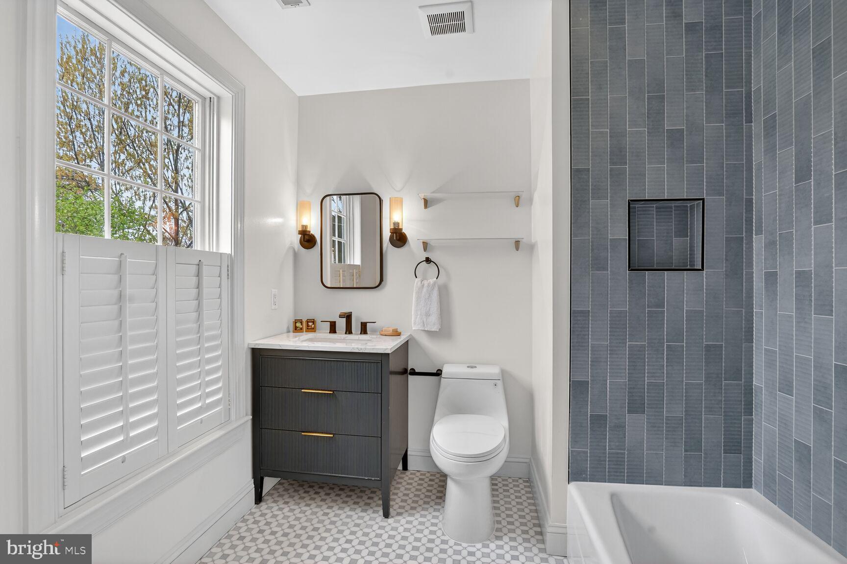 BERKLEY - Residential