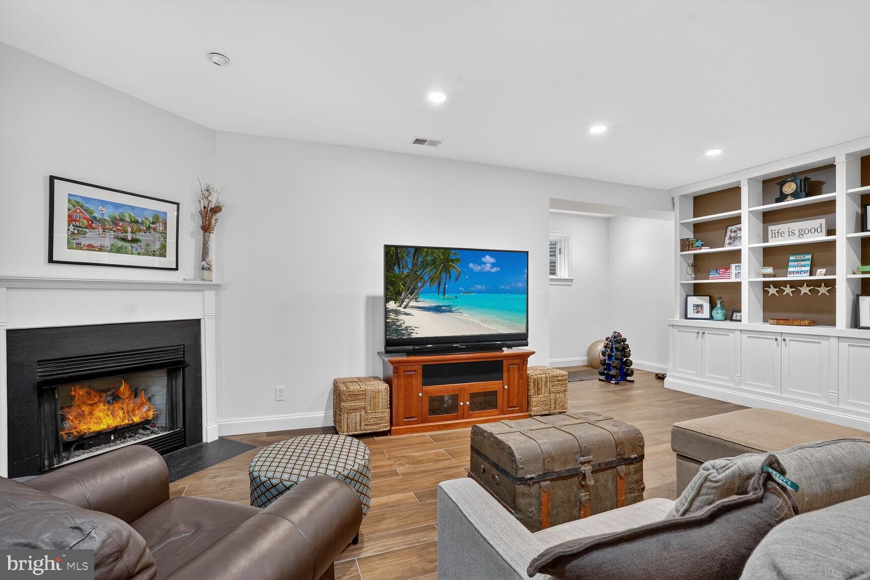 BERKLEY - Residential