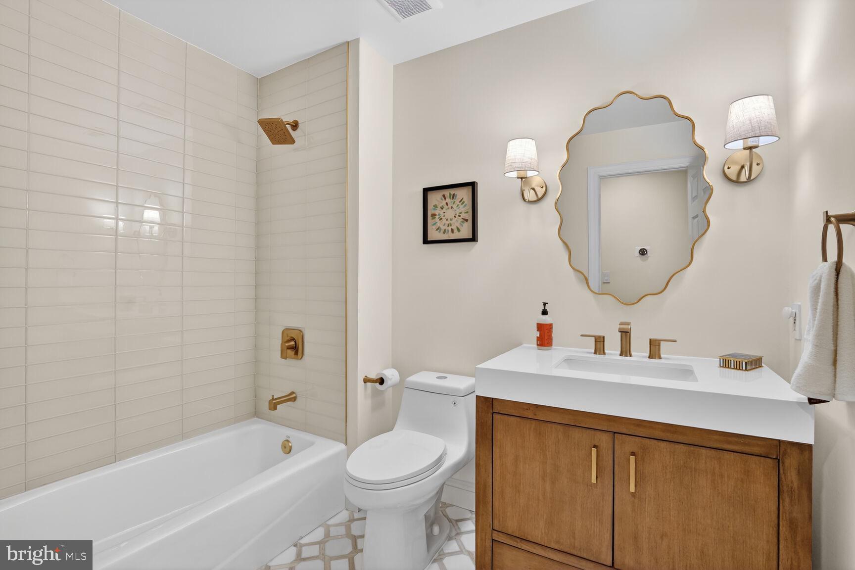 BERKLEY - Residential