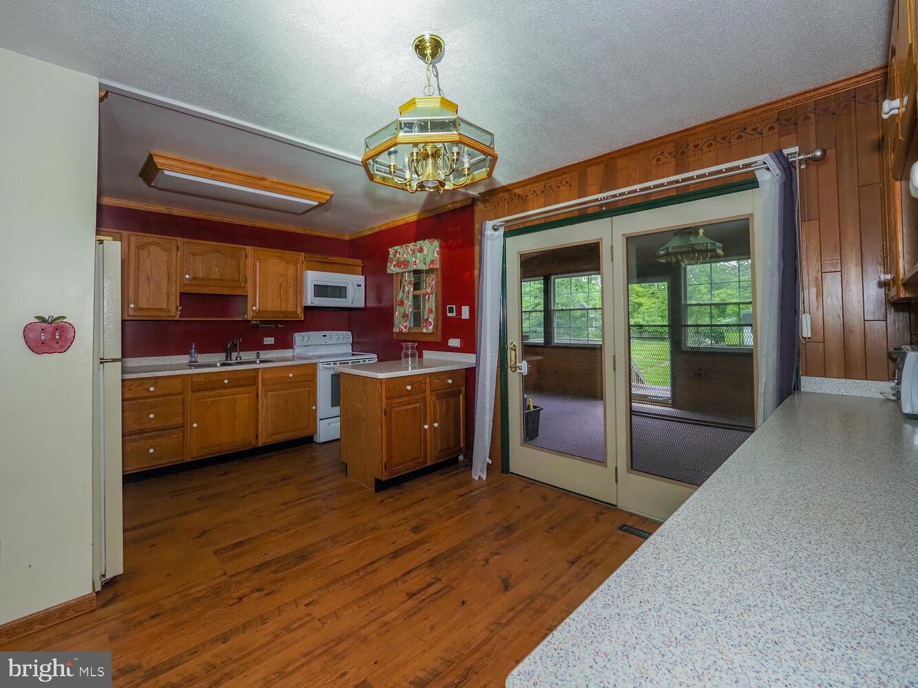 CHELSEA BEACH - Residential