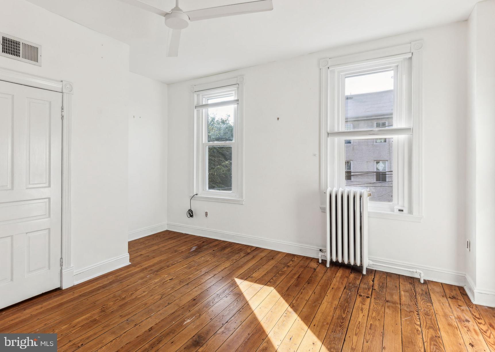 EAST FALLS - Residential