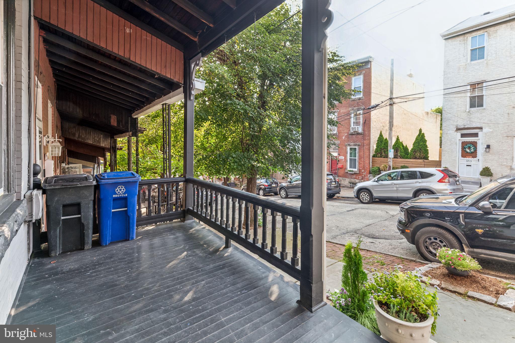 EAST FALLS - Residential