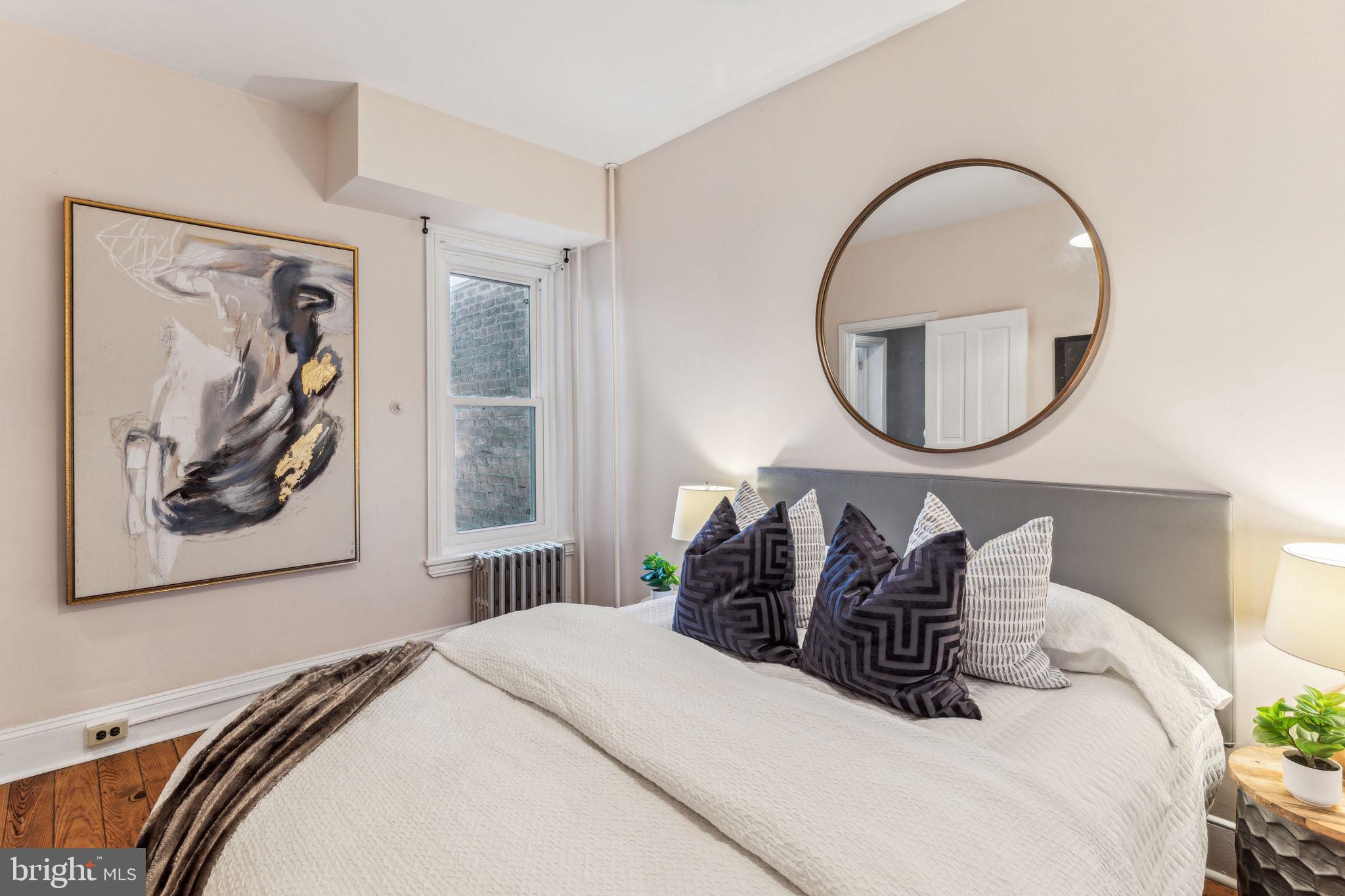 EAST FALLS - Residential