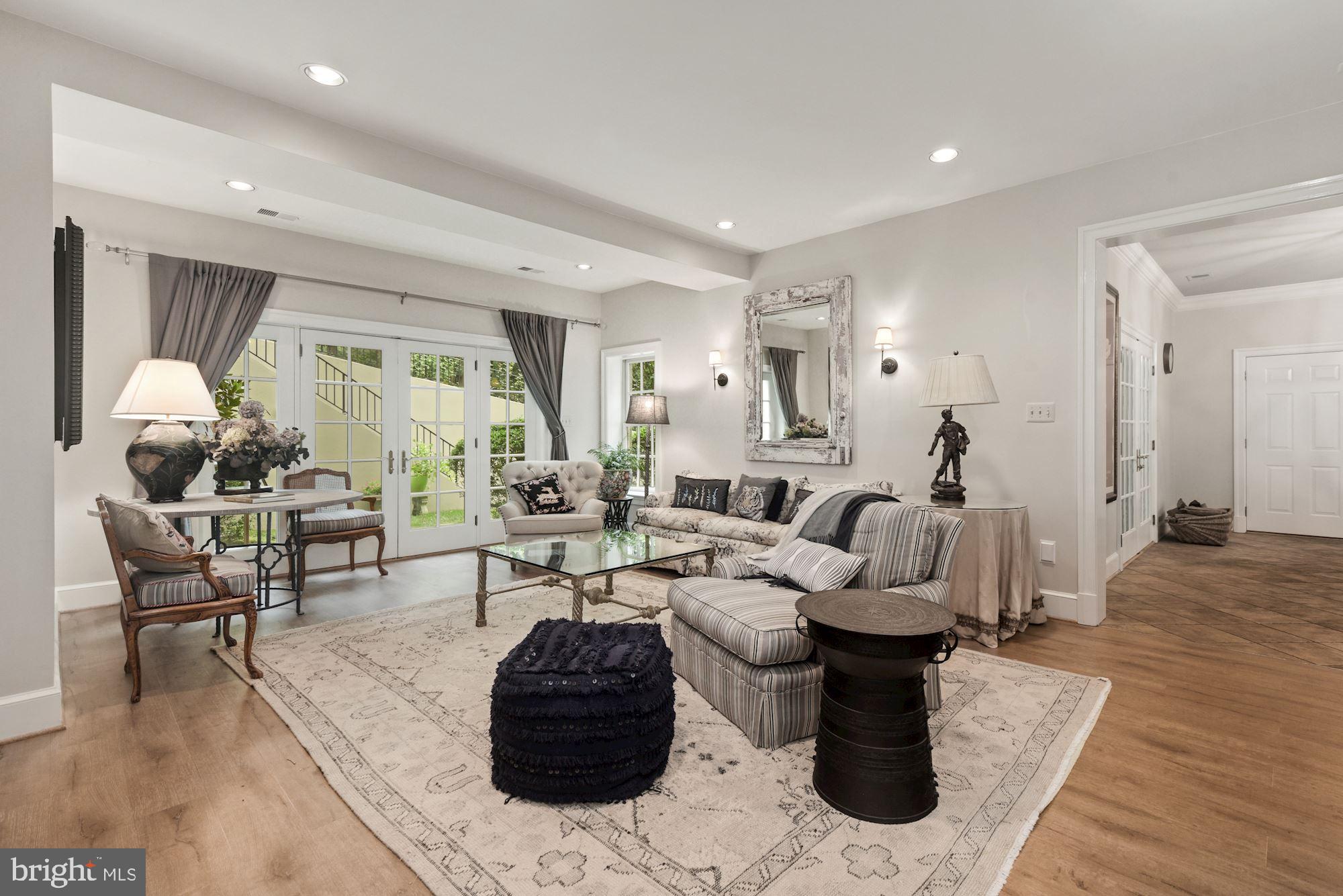 CHINQUAPIN - Residential