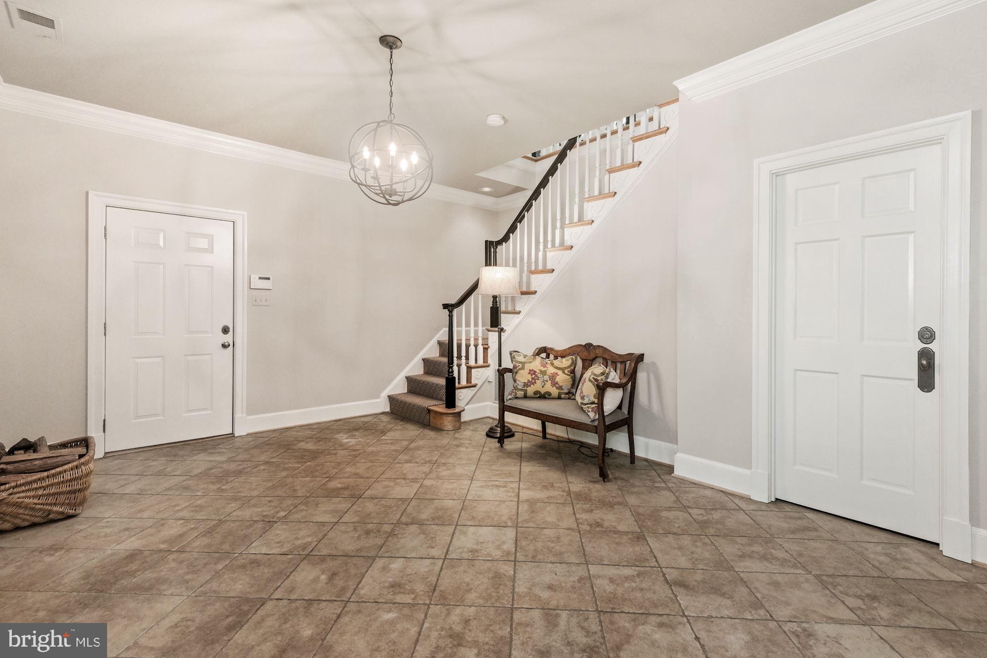 CHINQUAPIN - Residential