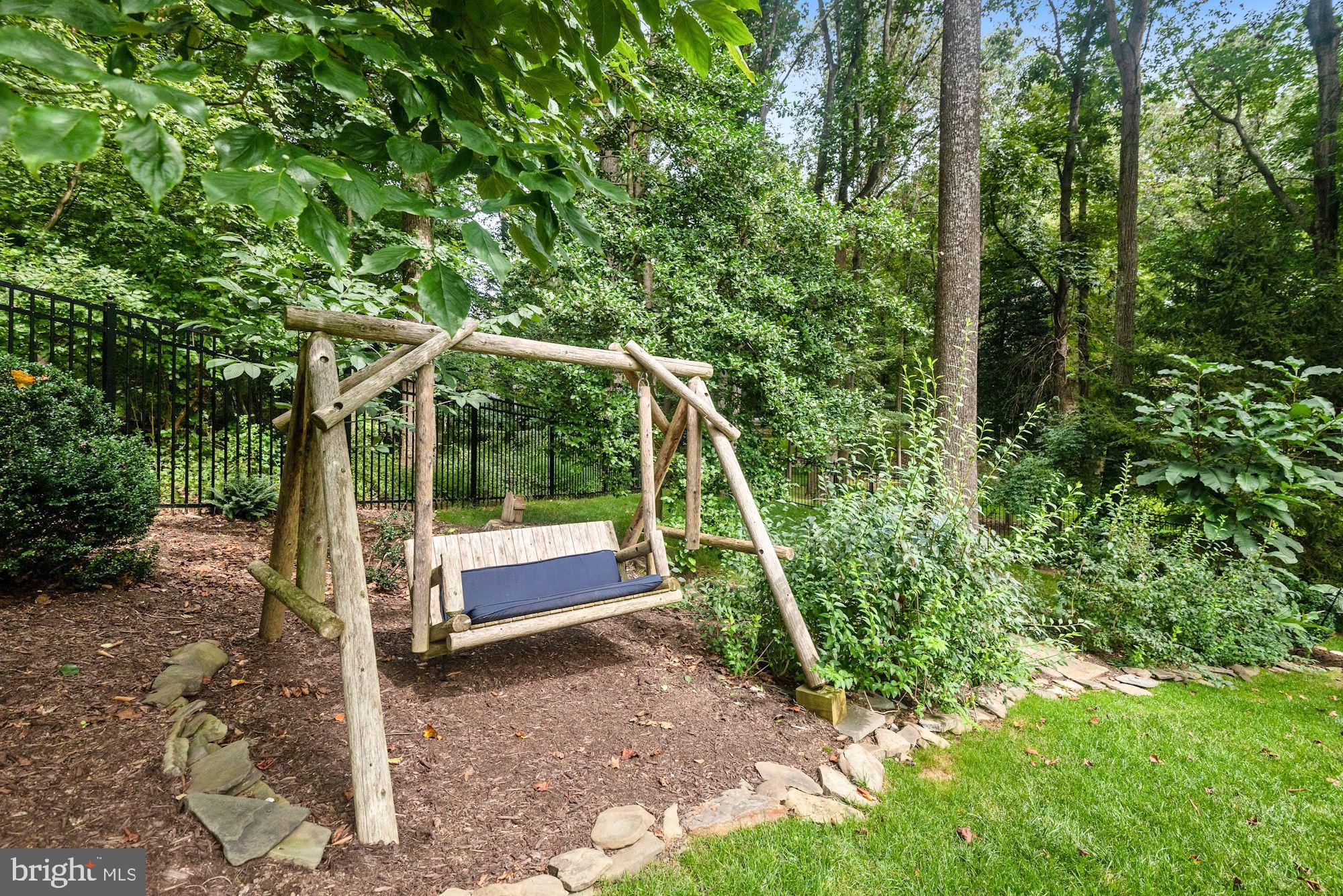 CHINQUAPIN - Residential