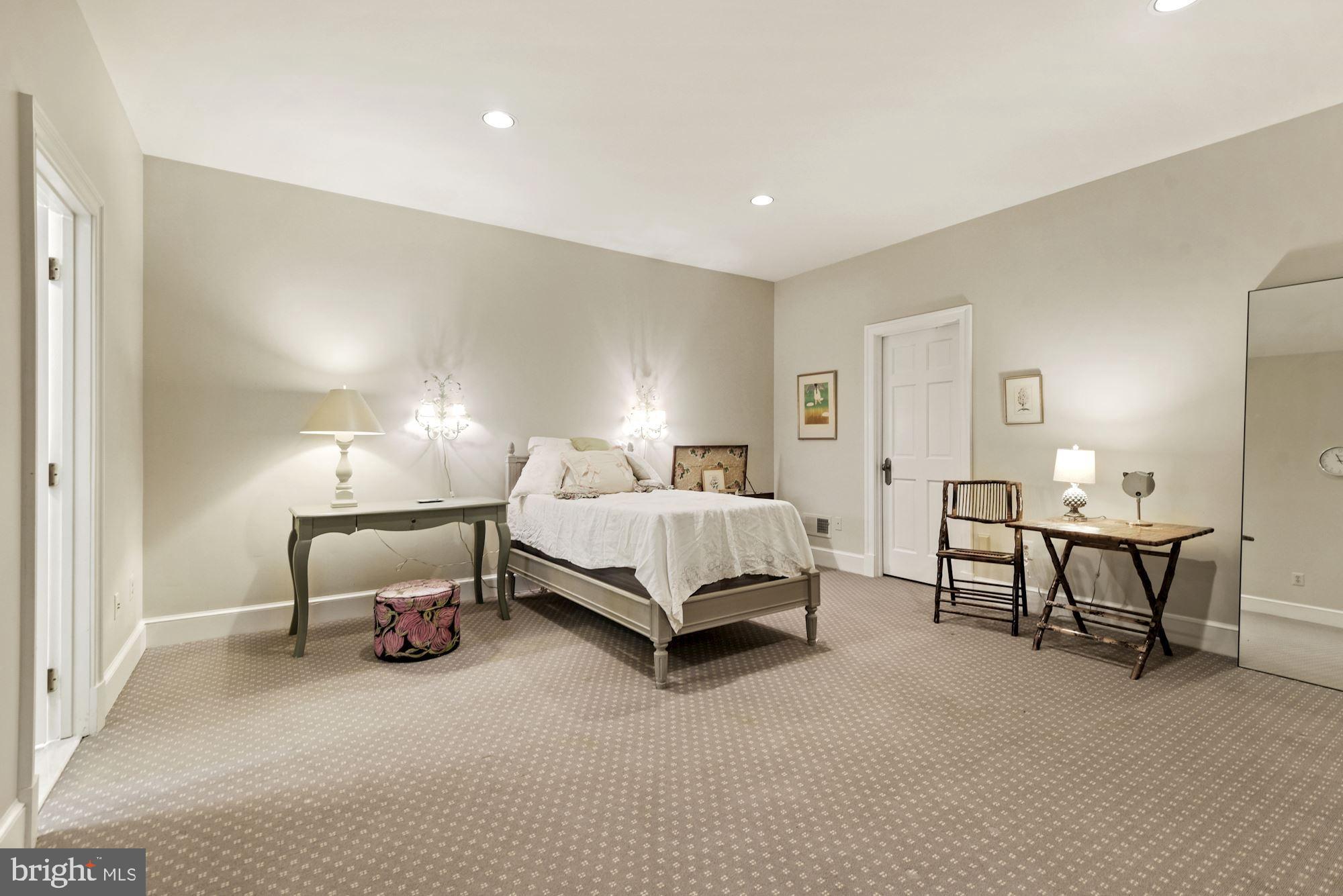 CHINQUAPIN - Residential