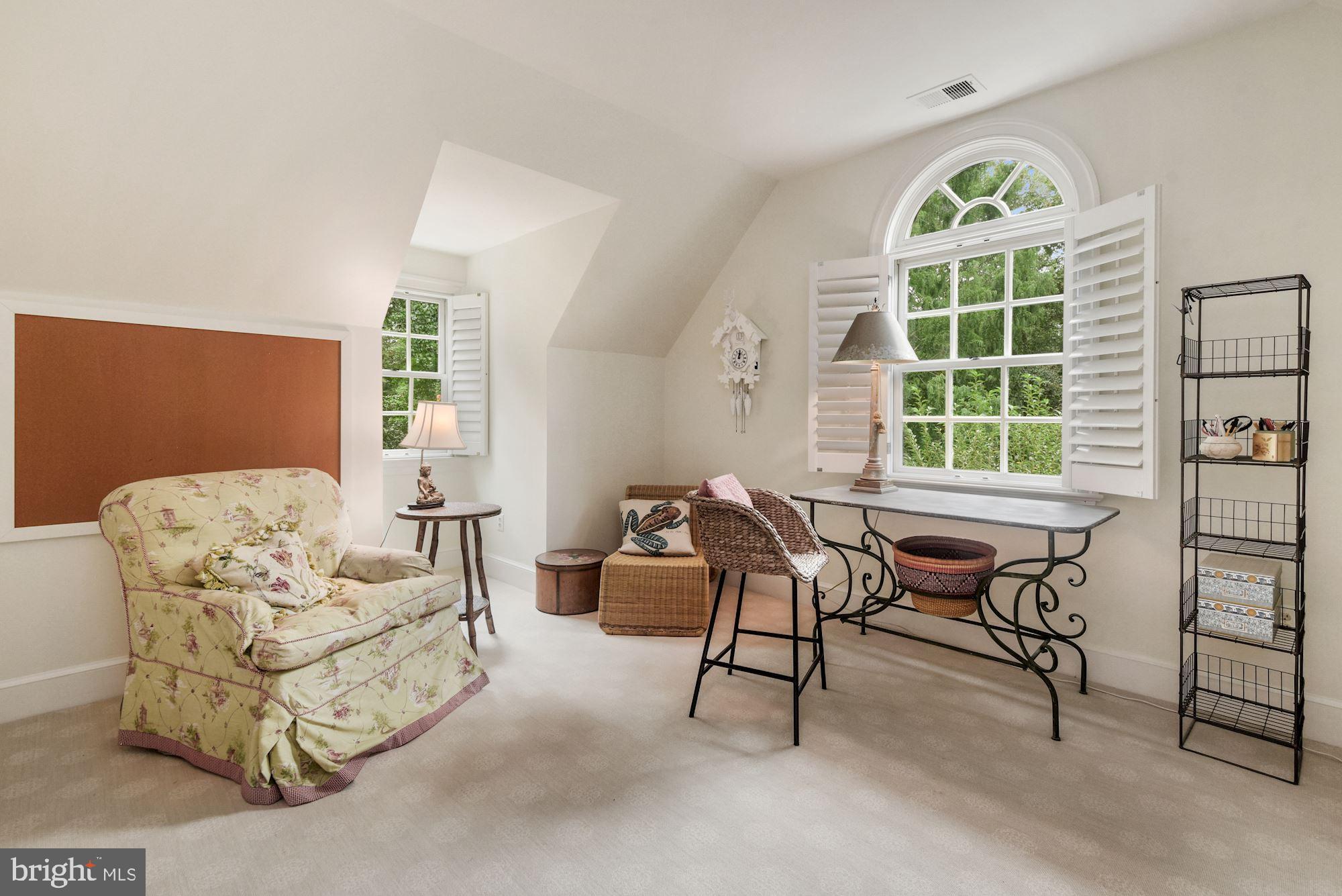 CHINQUAPIN - Residential