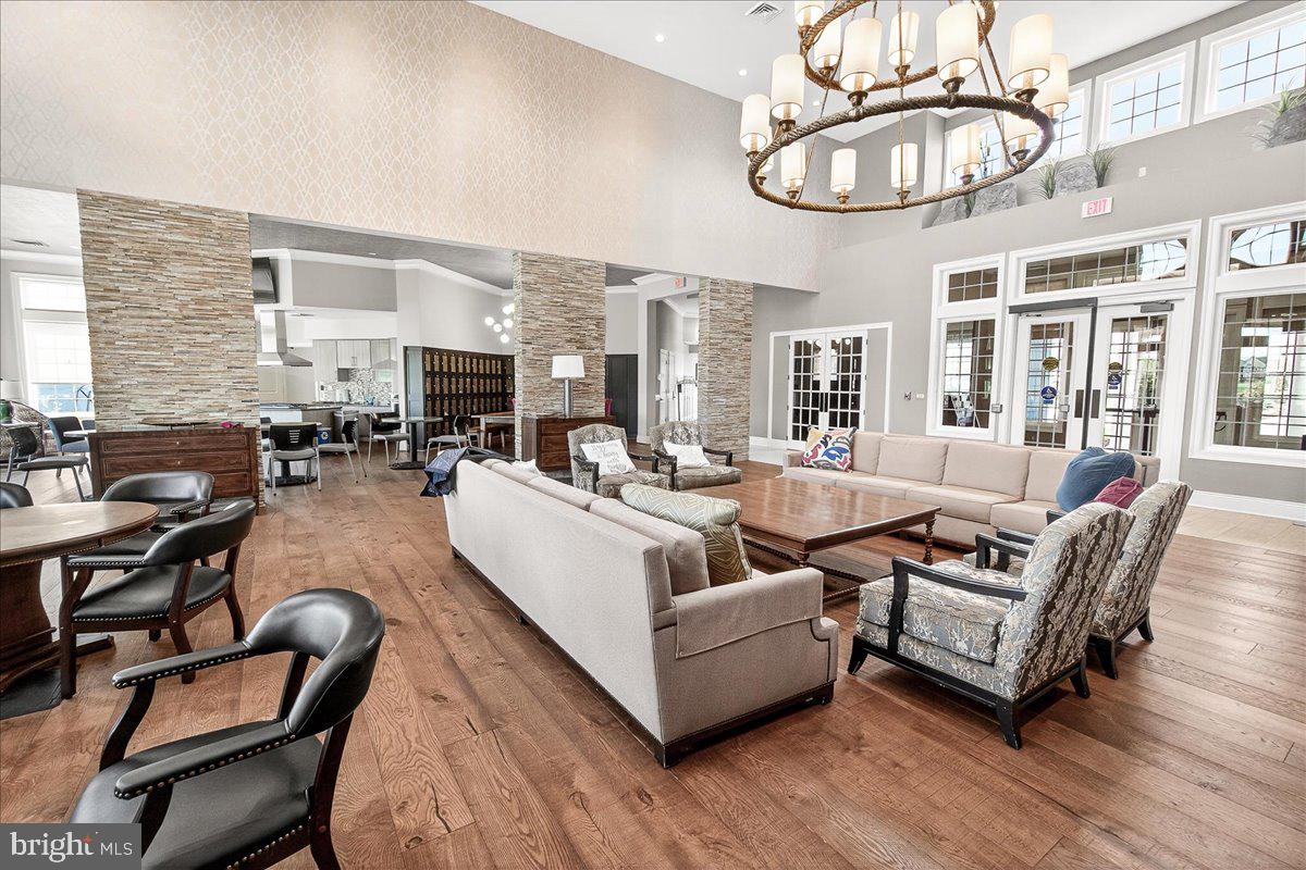 TWO RIVERS - Residential