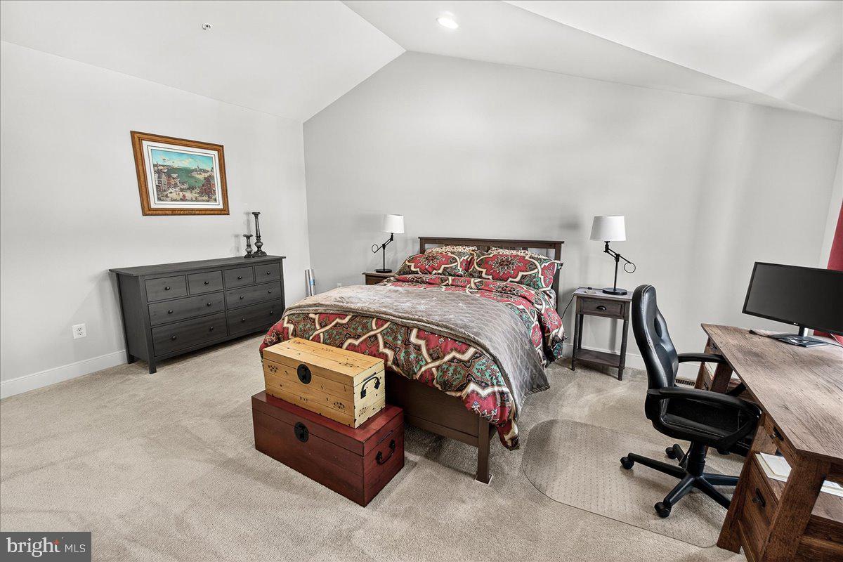 TWO RIVERS - Residential