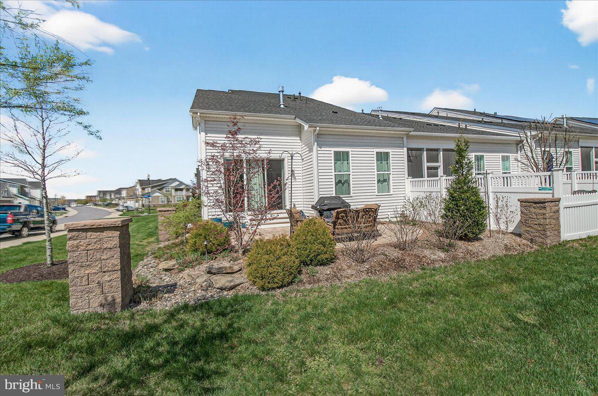 TWO RIVERS - Residential