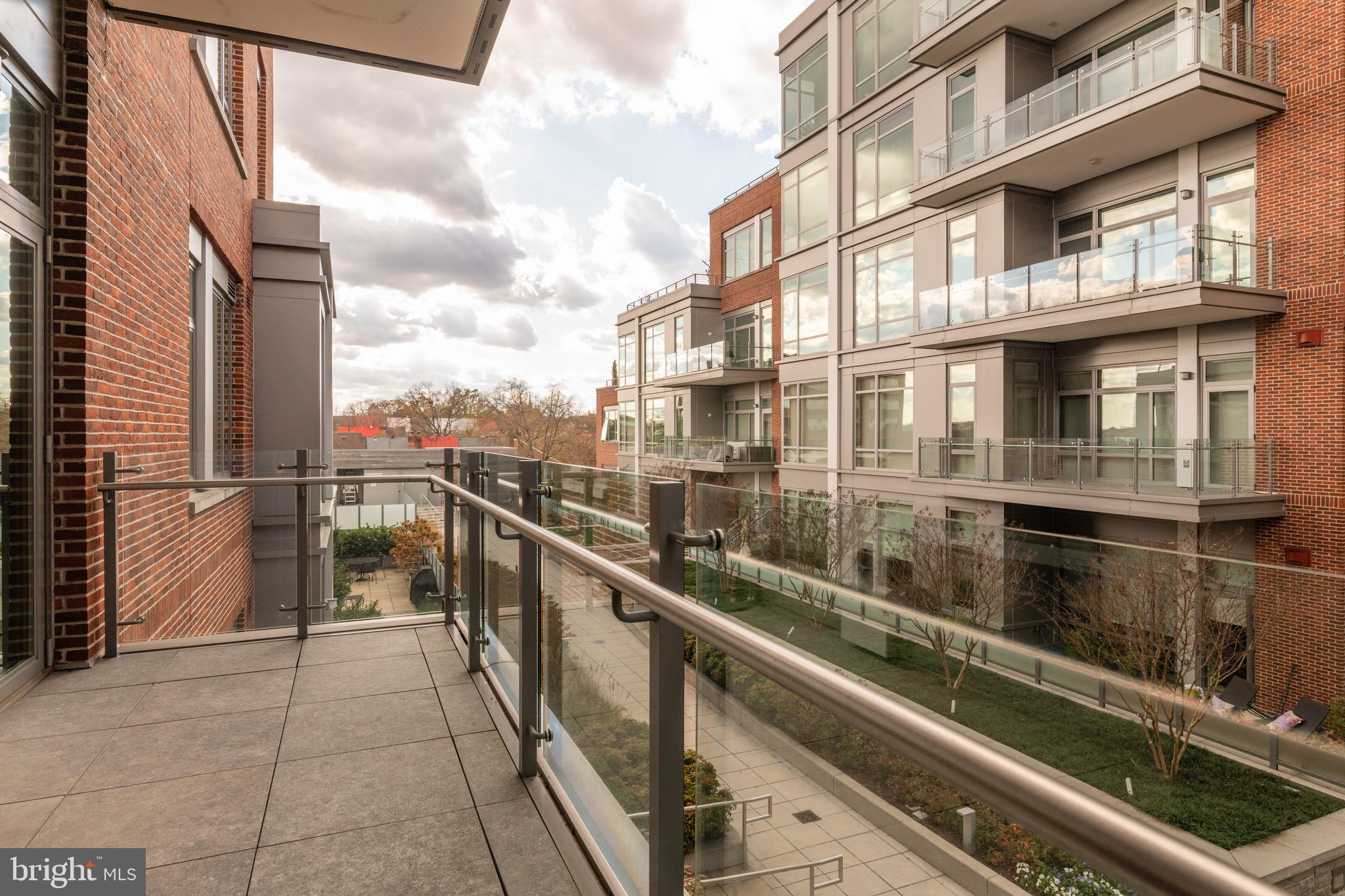 THE ORONOCO - Residential Lease