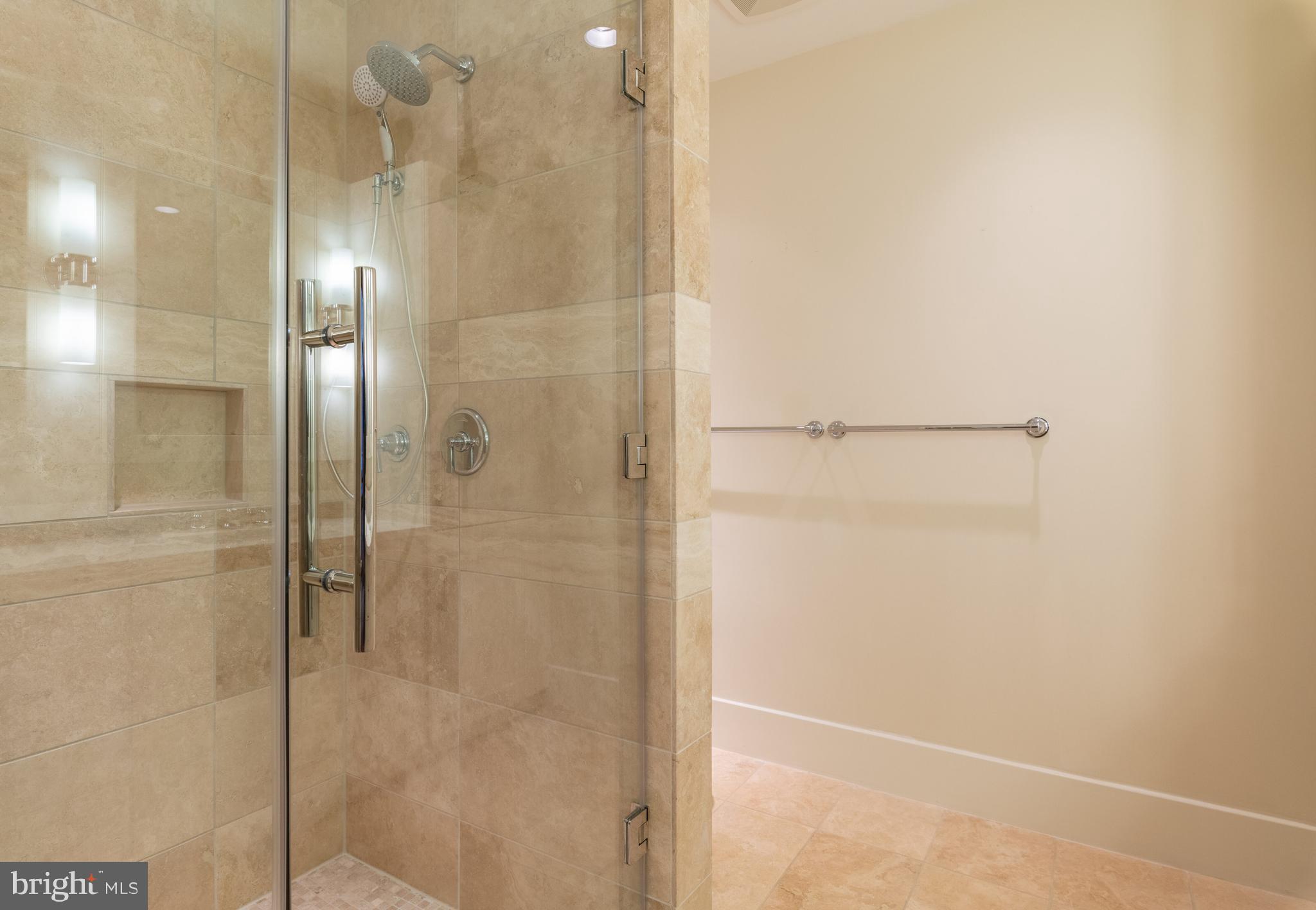 THE ORONOCO - Residential Lease