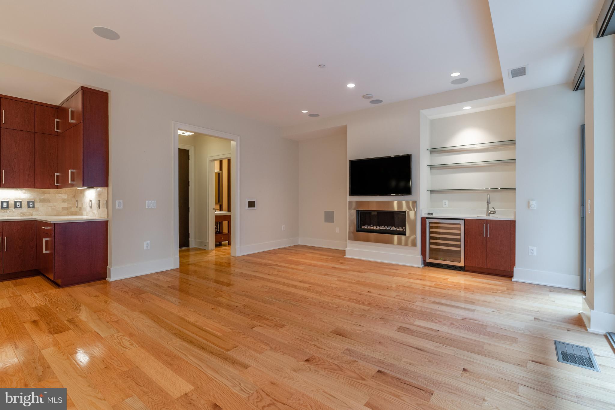 THE ORONOCO - Residential Lease