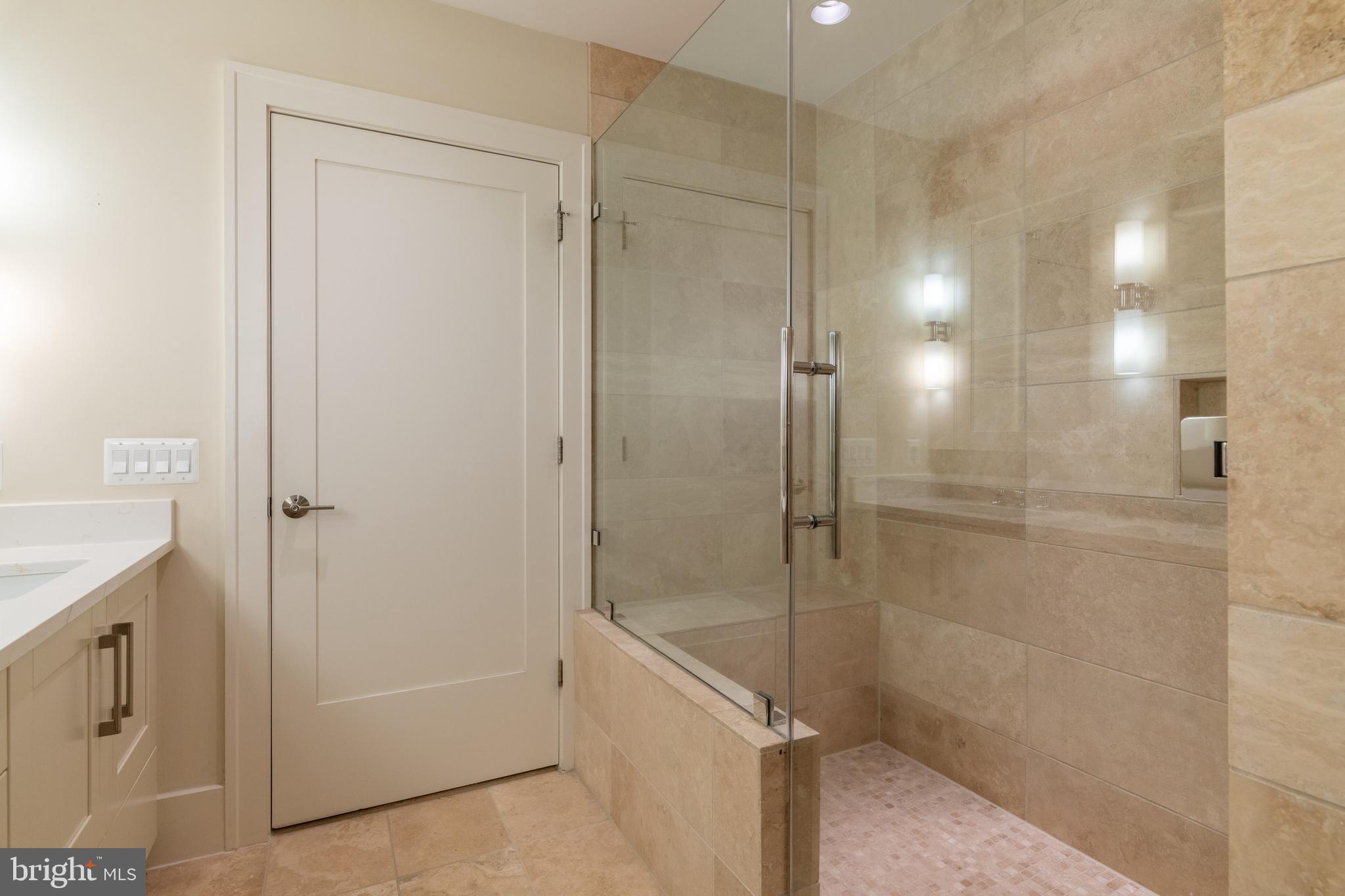 THE ORONOCO - Residential Lease