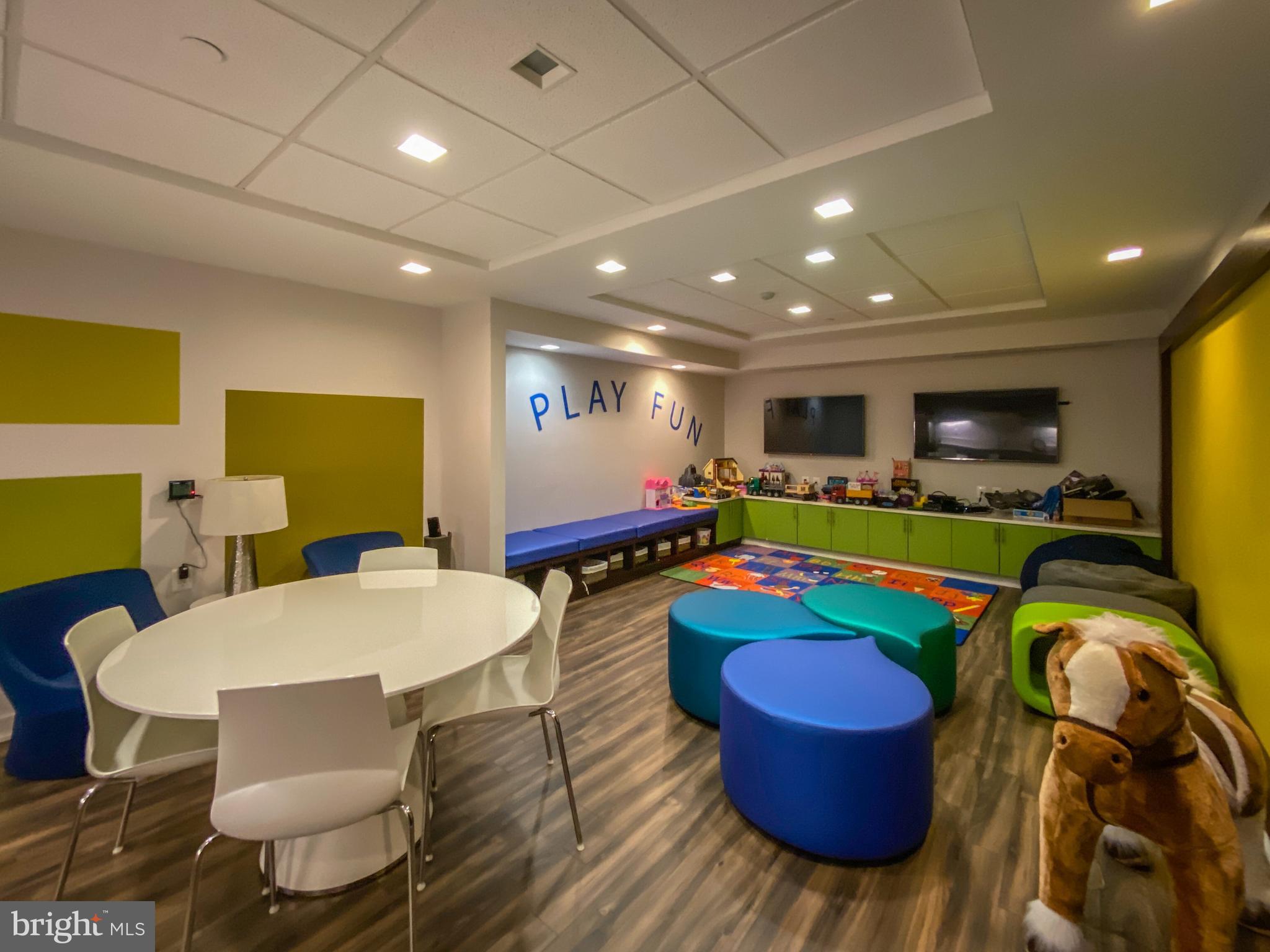 THE ORONOCO - Residential Lease