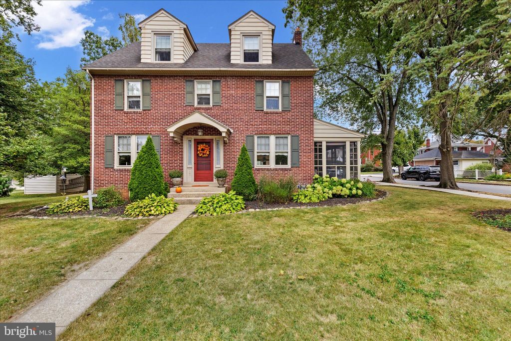 Photo of 101 N Vernon Street, YORK, PA 17402 (MLS # PAYK2090172)